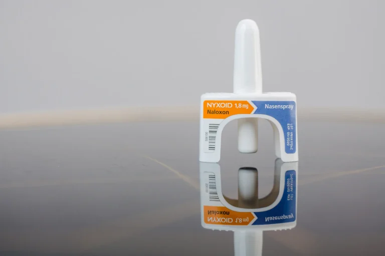 Auffrischungsfortbildung zu Naloxon im Team